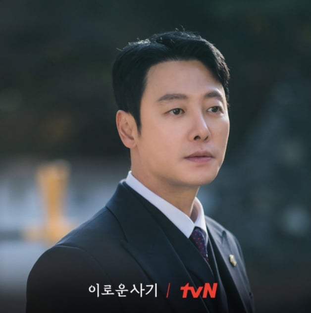 韩剧《有利的诈欺》10大剧情演员介绍！弑亲案大反转？人物关系图详解-5