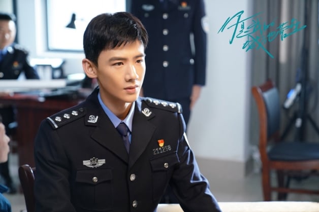 “白敬亭”介绍＋必看11部国产剧！宋轶《长风渡》超甜开播，《你是我的城池营垒》圈粉-9