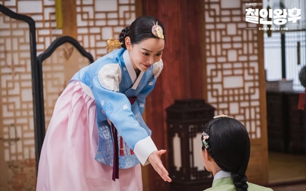 《哲仁王后》奉焕的歪理金句！复仇要美美的、神解析婚姻本质，奉焕：“婚礼等于丧礼”-8