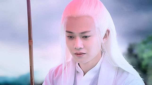 10位国产剧男星白髮造型！《護心》侯明昊驚豔，王鶴棣黑髮更帥，成毅&檀健次是真神仙吧-21