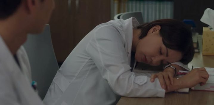 《医生车智淑》徐政闵“超讨喜”细节！替妈妈着想，否定爸爸出轨，这点比徐仁豪好太多-6