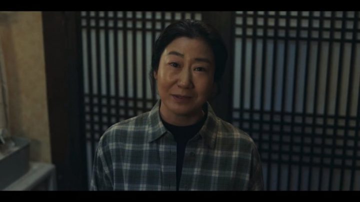 《坏妈妈》15句心痛台词：“母亲可以取代任何东西，却没有任何一样东西能取代母亲。”-5