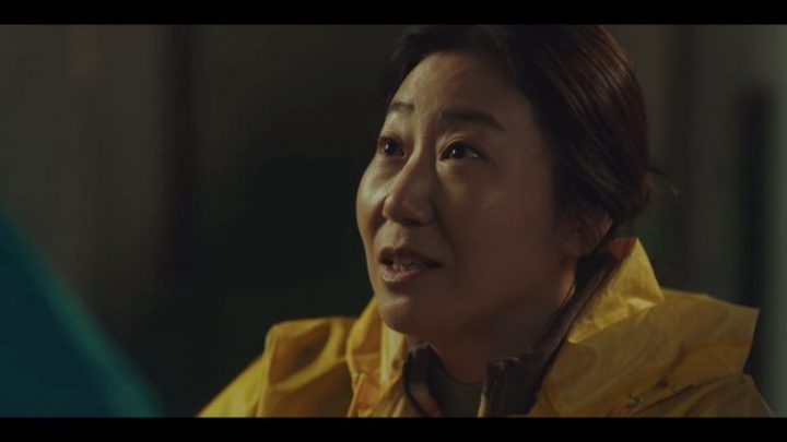 《坏妈妈》15句心痛台词：“母亲可以取代任何东西，却没有任何一样东西能取代母亲。”-9