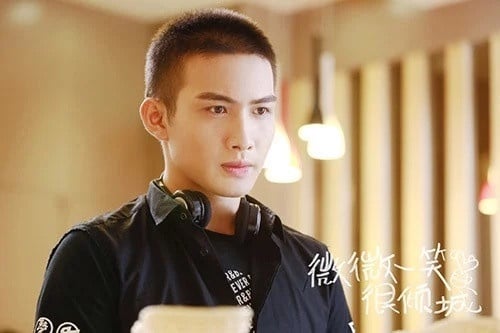 《三分野》张彬彬10件事！和韩东君是同学、四搭迪丽热巴，开过网咖，竟还当过电竟选手-9