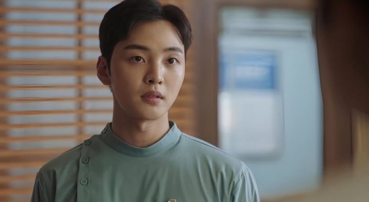 网评7位“演配角更红”韩剧男星！《金师傅3》金旻载主角戏都不红，他超帅但超没主角运-1
