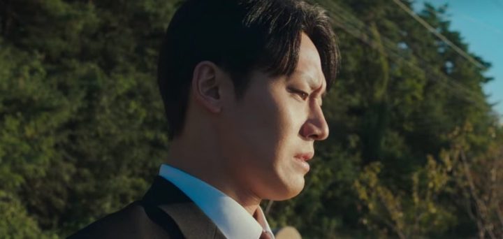 《壞媽媽》6個劇情隱喻！被關的“豬”象徵強豪，黃色代表幸福，這幕暗示強豪拋棄媽媽-16