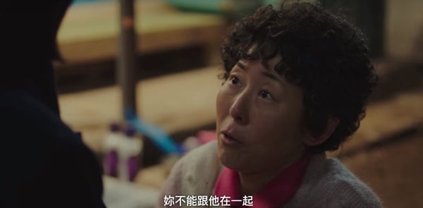 《坏妈妈》结局隐藏5人性细节！英顺&美珠妈都为子女变自私，养猪场爆炸画面藏温暖细节-8