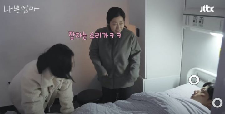 《坏妈妈》剧情幕后趣事！李到晛躺病床无意识睡着，英顺&美珠这段8分钟戏竟是一镜到底-4