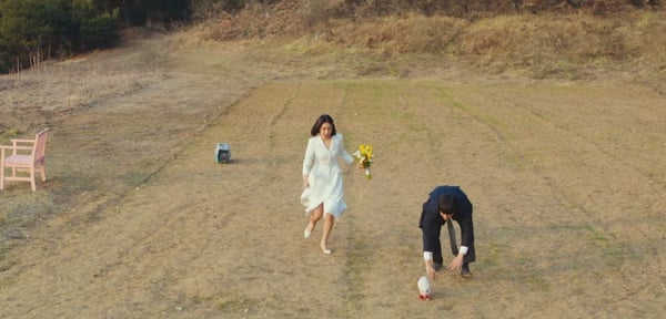 《坏妈妈》结局8个隐藏彩蛋！美珠变机智医生，全家福后藏真心，这幕象征英顺幸福离世-19