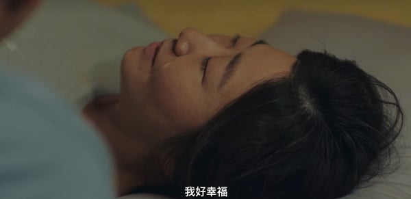 《坏妈妈》结局8个隐藏彩蛋！美珠变机智医生，全家福后藏真心，这幕象征英顺幸福离世-12