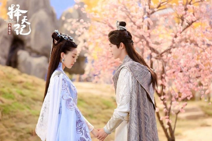 网评10部“全网骂烂但其实好看”国产剧！《长月烬明》上榜，杨颖这部3.2分网播却破百亿-26
