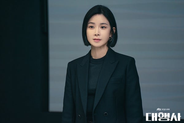 2023韩剧“IMDb评分”TOP8！《医生车智淑》才第5，冠军8.3分赢过《黑暗荣耀》-5