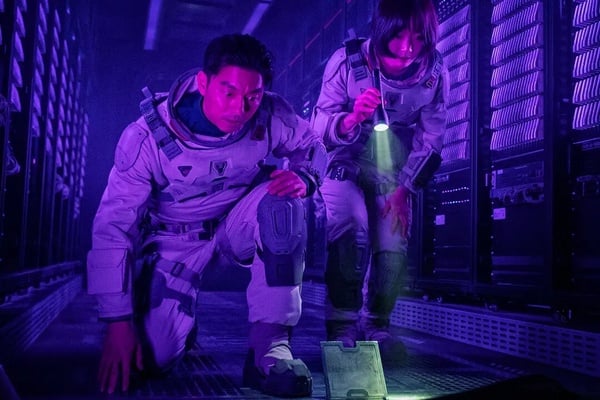 Netflix原创韩剧首三日网播量TOP10！《猎犬》第8，《黑暗荣耀》破亿才第2，冠军难超越-7