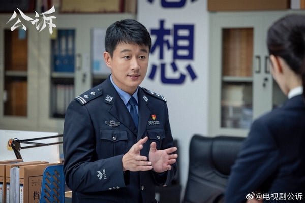 5月国产剧评分榜TOP9！赵露思《后浪》被骂翻，迪丽热巴《公诉》热度扑，冠军是近8分好剧-3