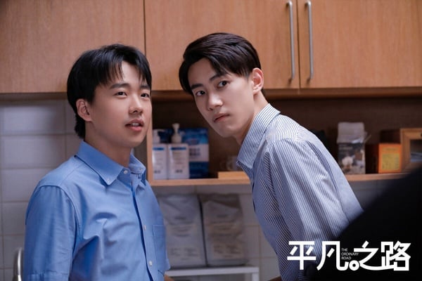 5月国产剧评分榜TOP9！赵露思《后浪》被骂翻，迪丽热巴《公诉》热度扑，冠军是近8分好剧-13
