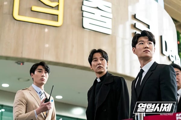 SBS历年韩剧收视TOP10！《金师傅3》16.8%第7，《金牌救援》收视翻6倍第5，冠军高达29%-28