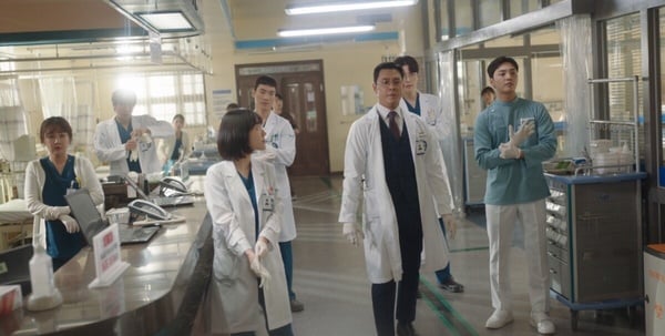 《浪漫医生金师傅3》结局8大彩蛋！每季结语藏细节，贤珠是点睛之笔，书静回归第四季？-3
