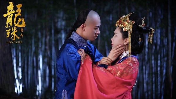 国产剧10对“真情侣”演CP！白敬亭宋轶不像在演，杨幂赵丽颖和前夫真甜过，这对尬到家了-24
