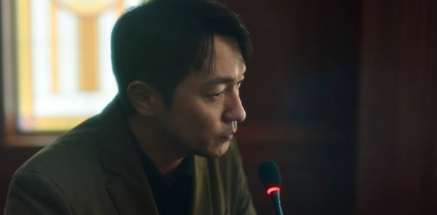 《D.P：逃兵追缉令2》25句悲愤台词：“不能用鸡蛋撞石头吗？破了也会留痕迹！”-18