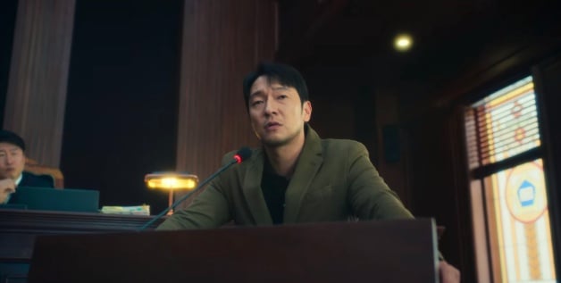 《D.P：逃兵追缉令2》25句悲愤台词：“不能用鸡蛋撞石头吗？破了也会留痕迹！”-21