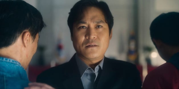 《D.P：逃兵追缉令2》25句悲愤台词：“不能用鸡蛋撞石头吗？破了也会留痕迹！”-24