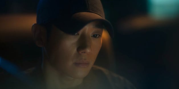 《D.P：逃兵追缉令2》25句悲愤台词：“不能用鸡蛋撞石头吗？破了也会留痕迹！”-10
