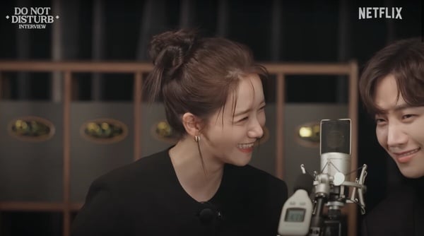 《欢迎来到王之国》戏外5大高甜互动！俊昊狂赞允儿“很完美”，这举动证明俊昊吃醋啦-6