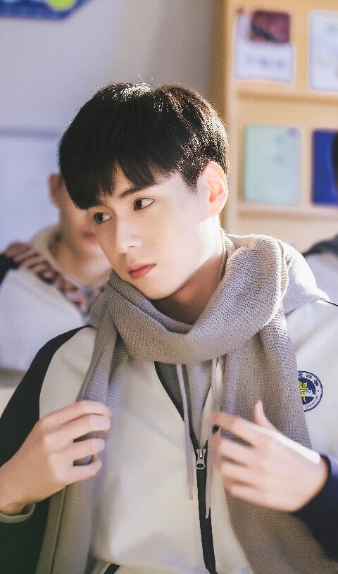 网评国产剧“惊艳时光的校园剧男主”TOP10！陈哲远第4，张新成第2，冠军根本小说走出来-18