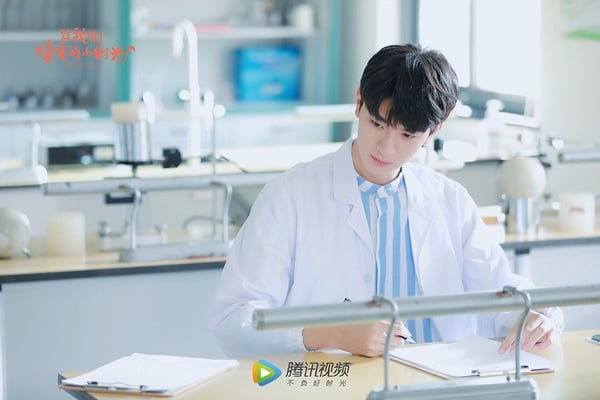 网评国产剧“惊艳时光的校园剧男主”TOP10！陈哲远第4，张新成第2，冠军根本小说走出来-20