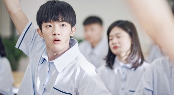 网评国产剧“惊艳时光的校园剧男主”TOP10！陈哲远第4，张新成第2，冠军根本小说走出来-23