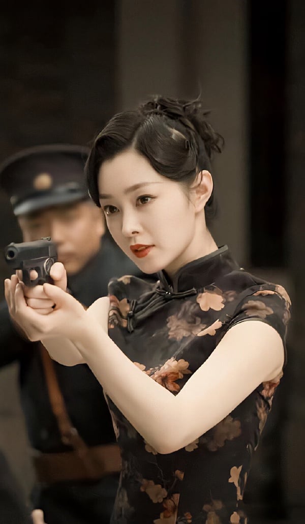 9位国产剧女星“颜值巅峰妆造”！《玉骨遥》任敏没《清平乐》美，而她只惊艳1次就走下坡-18