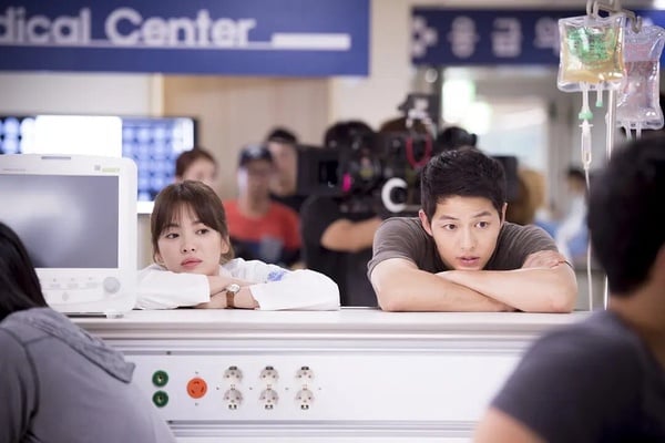 日票选“最暖心爱情韩剧”TOP10！《Healer》第10《星你》5，《鬼怪》第2，冠军真的红-21