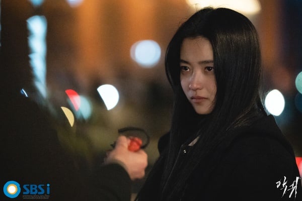 网议8位“作品质感有保证”韩剧演员！金泰梨戏少但精，申惠善&孔晓振是精品剧收视女王-5