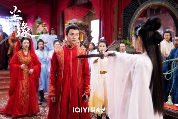 2023暑期国产剧热度榜TOP10！《偷偷藏不住》第3，肖战《玉骨遥》赢杨洋《我的人间烟火》-2