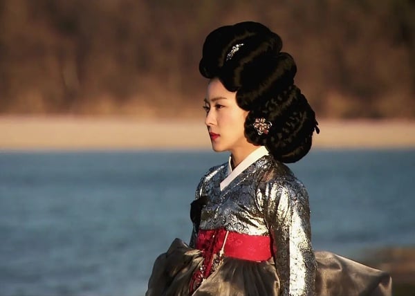 日网票选“最催泪古装韩剧”TOP10！《步步》第7输《花郎》，《拥月》第三，冠军难超越-5