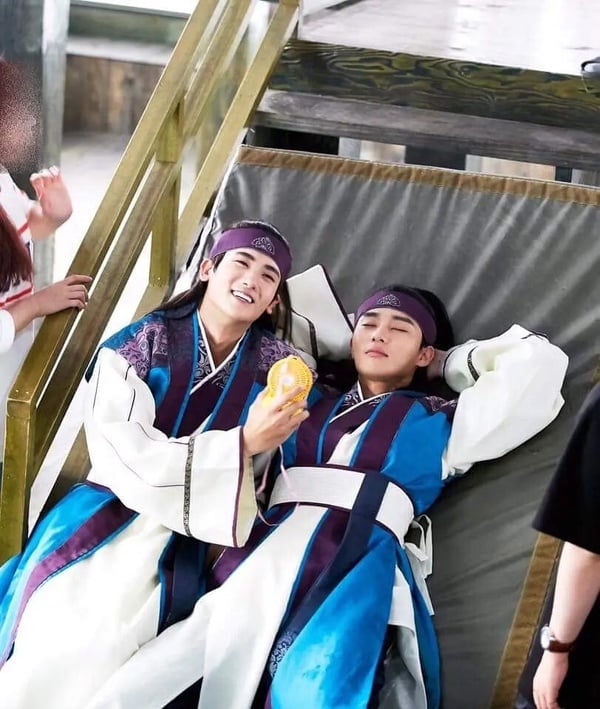 日网票选“最催泪古装韩剧”TOP10！《步步》第7输《花郎》，《拥月》第三，冠军难超越-16