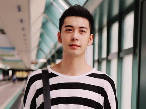 8位“旧照没差别”国产剧男星！《偷偷藏不住》陈哲远可爱，吴磊等比例放大，杨洋真的帅-26
