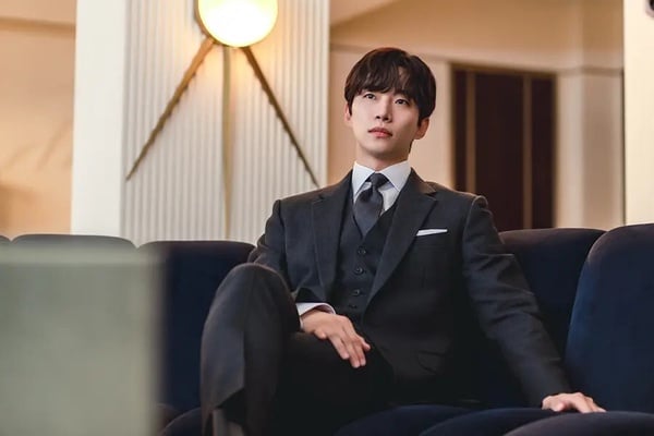 六月韩剧积分TOP6！《欢迎来到王之国》第4输《猎犬》，《医生车智淑》不是冠军-9