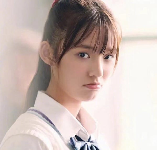 10位国产剧95花演高中生！《偷偷藏不住》趙露思被吐槽，王楚然太成熟，而她演得像傻子-28