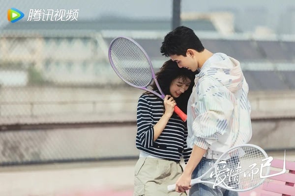 9位百搭体质国产剧女星！《偷偷藏不住》赵露思搭男搭女都有火花，她搭小19岁鲜肉无违和-9