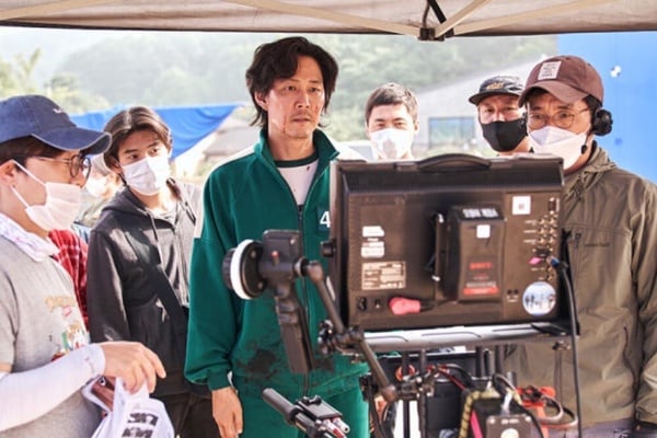 《鱿鱼游戏2》争议连连！T.O.P.吸毒+选角风波未平息，竟再爆工作人员耍大牌-8
