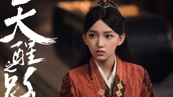 网评7位“不适合古装”国产剧女星！《玉骨遥》任敏被嘲，迪丽热巴评价两极，马思纯真的怪-15