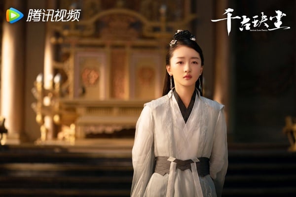 网评7位“不适合古装”国产剧女星！《玉骨遥》任敏被嘲，迪丽热巴评价两极，马思纯真的怪-6