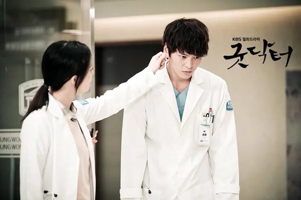 日票选最推荐医疗韩剧TOP10！《Doctors》第7输《机医》，《金师傅》登第3，冠军太经典-24