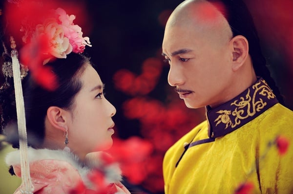 古装剧9位“超多人爱”女主！杨紫《长相思》和3男人虐恋，迪丽热巴5个，杨幂最狂有6个-15
