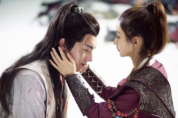 古装剧9位“超多人爱”女主！杨紫《长相思》和3男人虐恋，迪丽热巴5个，杨幂最狂有6个-22