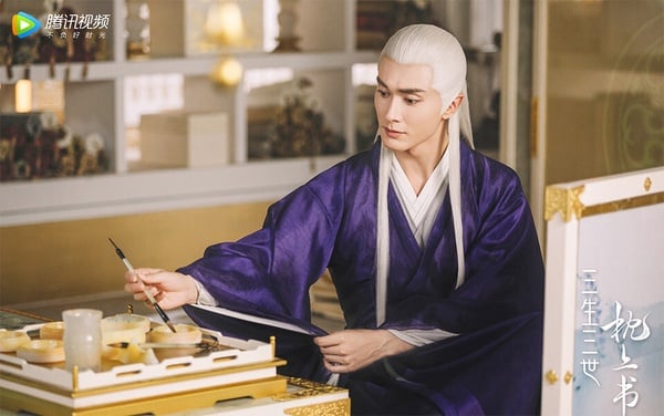 古装剧10位白发男神！《长相思》檀健次仙气和成毅有得拼，王鹤棣不适合，杨洋真太仙了-20