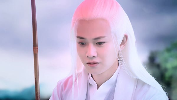 古装剧10位白发男神！《长相思》檀健次仙气和成毅有得拼，王鹤棣不适合，杨洋真太仙了-22