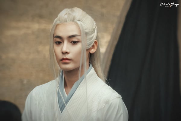 古装剧10位白发男神！《长相思》檀健次仙气和成毅有得拼，王鹤棣不适合，杨洋真太仙了-31