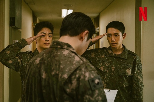 《D.P：逃兵追缉令2》10位鲜肉帅哥IG介绍！他撞脸李帝勋，好多熟面孔-12